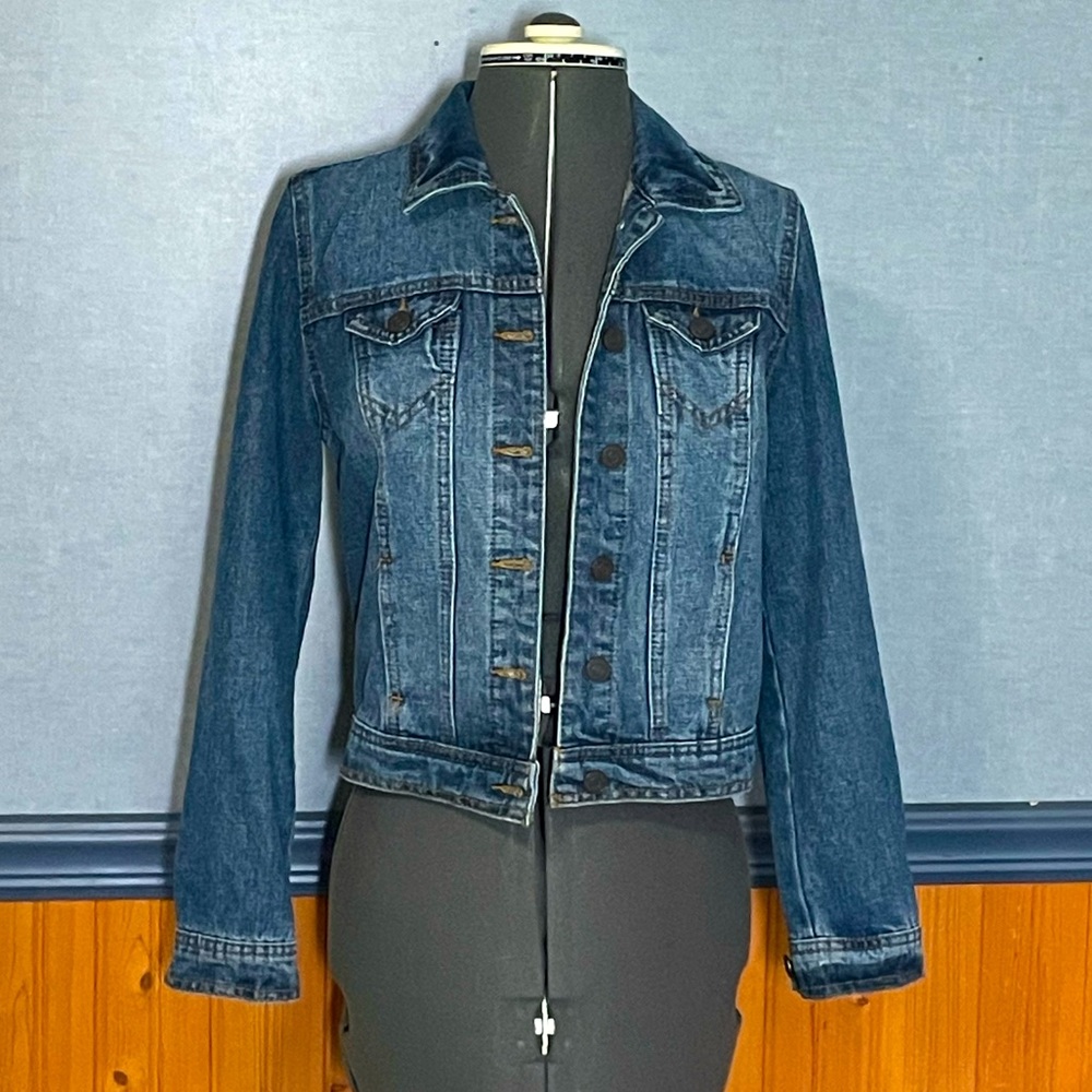 🔥3 for $15 Sale- EUC- refuge jean jacket size XS